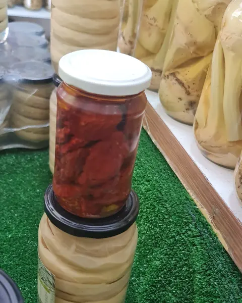 Kuru domates (yağlı soslu)