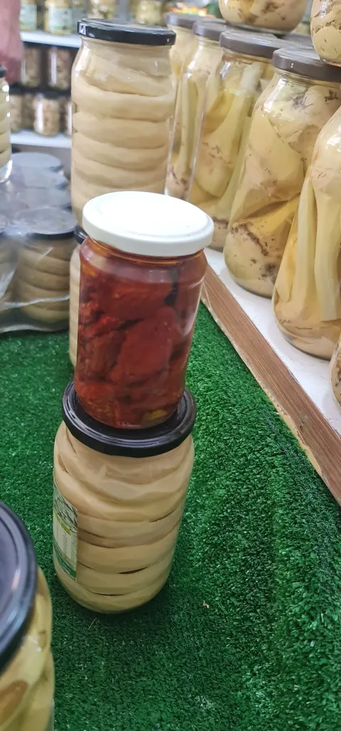 Kuru domates (yağlı soslu)